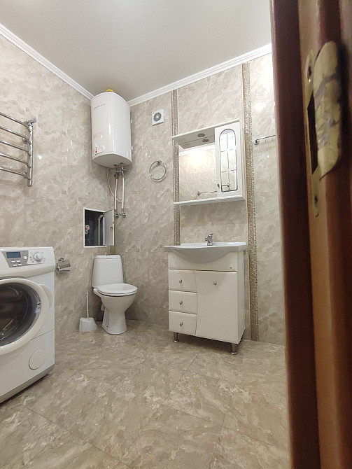 Классная 1 комнатная квартира  Монолит Чорноморськ - зображення 3