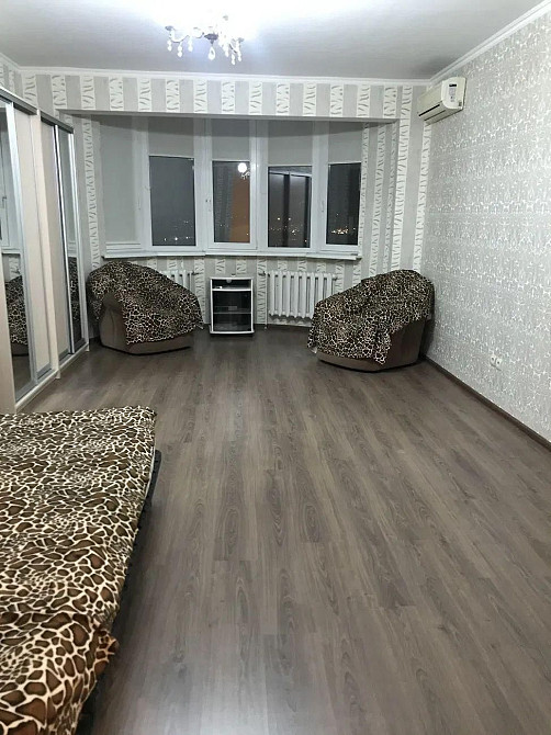 Оренда Лазурний Блюз Галактика Сверстюка Туманяна Лівобережна SF Киев - изображение 4