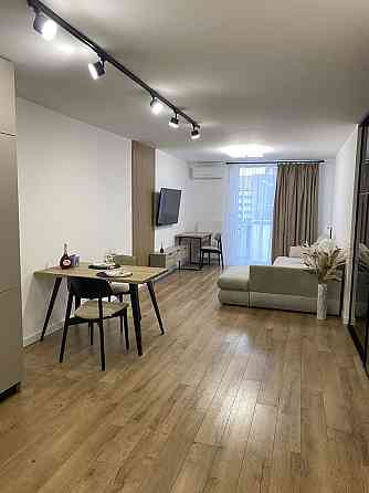 Продаж однокімнатної квартири з ремонтом Жк Америка вул.В.Великого 10 Львов