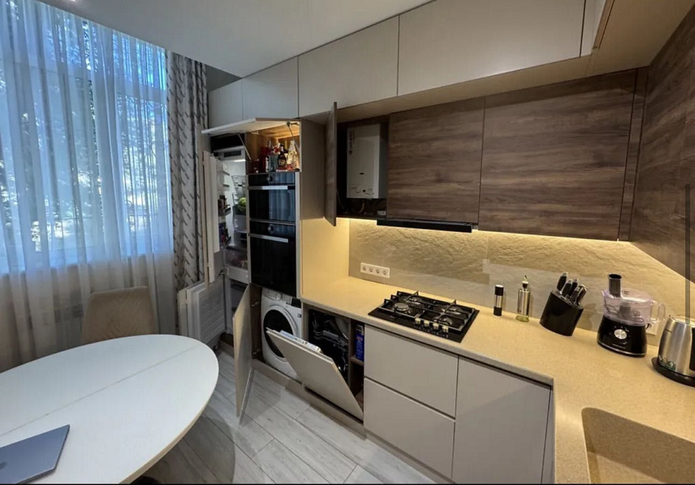 2к з новим ремонтом 58кв вул Гетьмана Полуботка метро Дарниця Киев - изображение 1