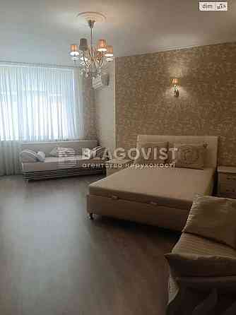 Продається квартира Ахматової 22 Київ