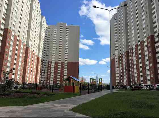 Продам видову 2х кім. квартиру  Центр Київ