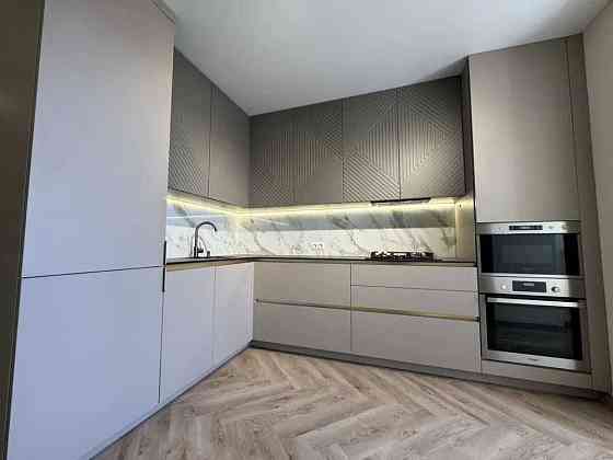 2-к. квартира з дизайнерським  ремонтом,  та і/о за вул. Чумацька Тернополь