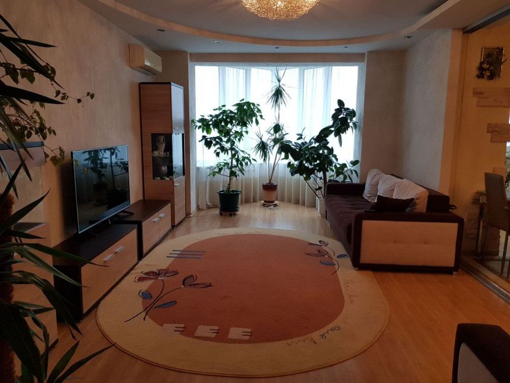 3х кімнатна квартира 95 кв.м.,м. Святошин Киев - изображение 1