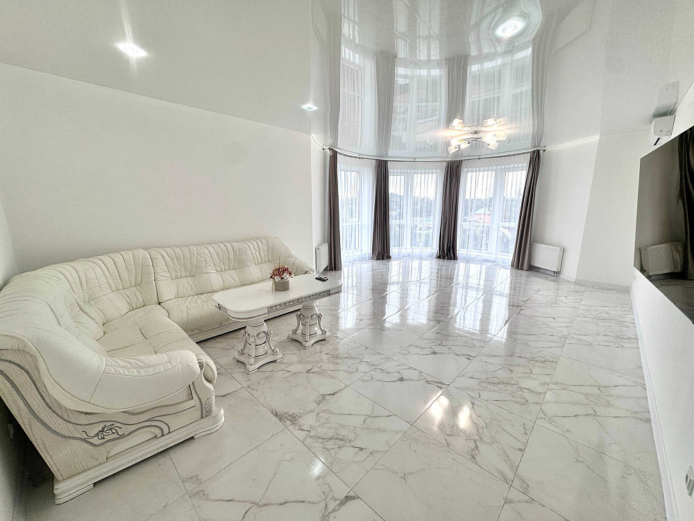 ЛЮКС! Перша здача! Світло 24/7. 2-х кімнатна. 5-поверх. ЖК. Паркінг Київ - зображення 1