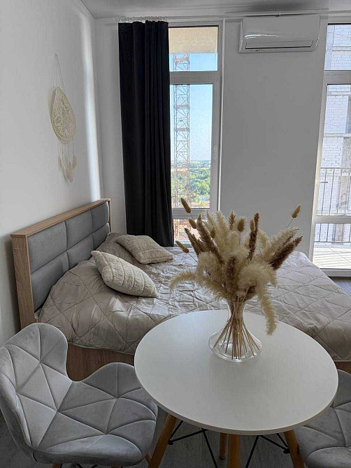 Стильная студия с террасой  на Черёмушках. Одесса - изображение 1