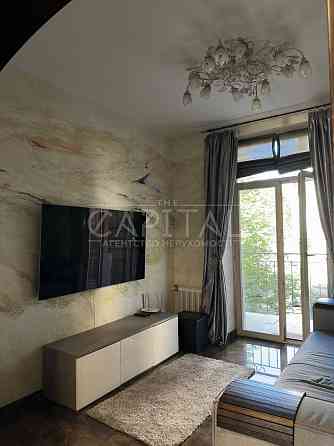 2-кімнатна квартира 60м2/3 поверх в центрі,вул.Круглоуніверситетська13 Киев