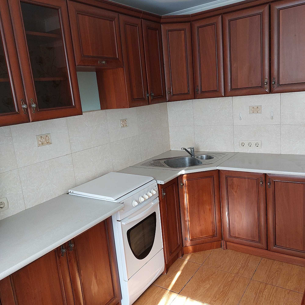 Своя 1 кімнатна 45 м.кв  м.Житомирська вул.,Поповича ,15 Киев - изображение 2