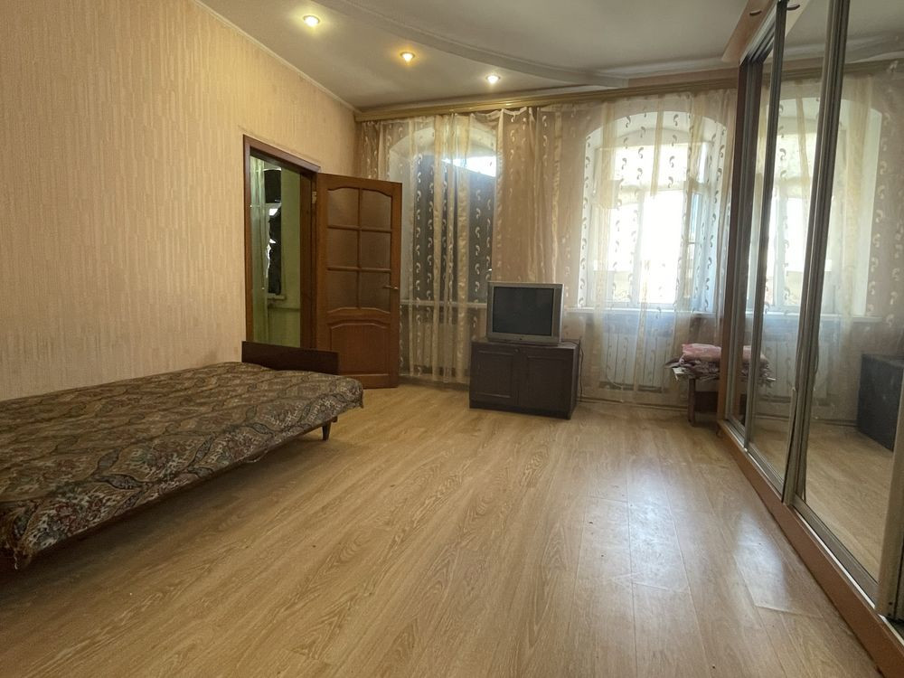 Продам 2-х комнатную гостинку Южный Вокзал Центральный Рынок Харьков - изображение 1