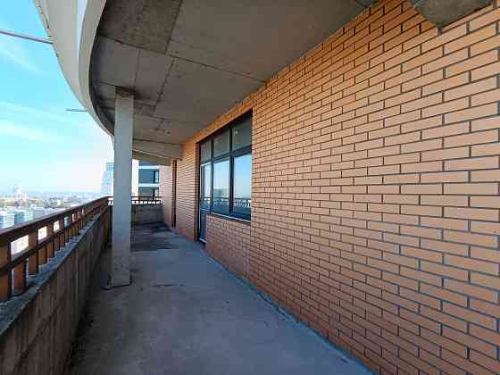 Продаж 4 кімнат. квартири Печерськ, Лесі Українки7А  Гулівер, Кловська Киев