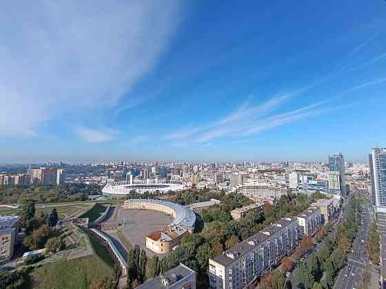 Продаж 4 кімнат. квартири Печерськ, Лесі Українки7А  Гулівер, Кловська Киев