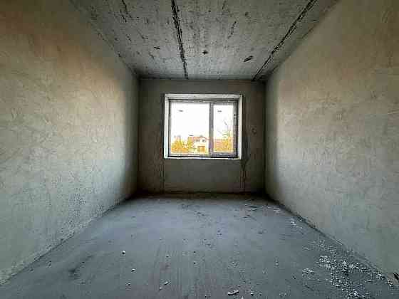 Простора двокімнатна поблизу ТЦ "Арсен" Ивано-Франковск