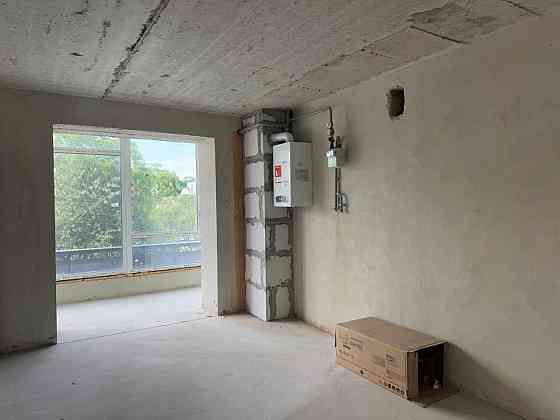 Простора двокімнатна поблизу ТЦ "Арсен" Ивано-Франковск