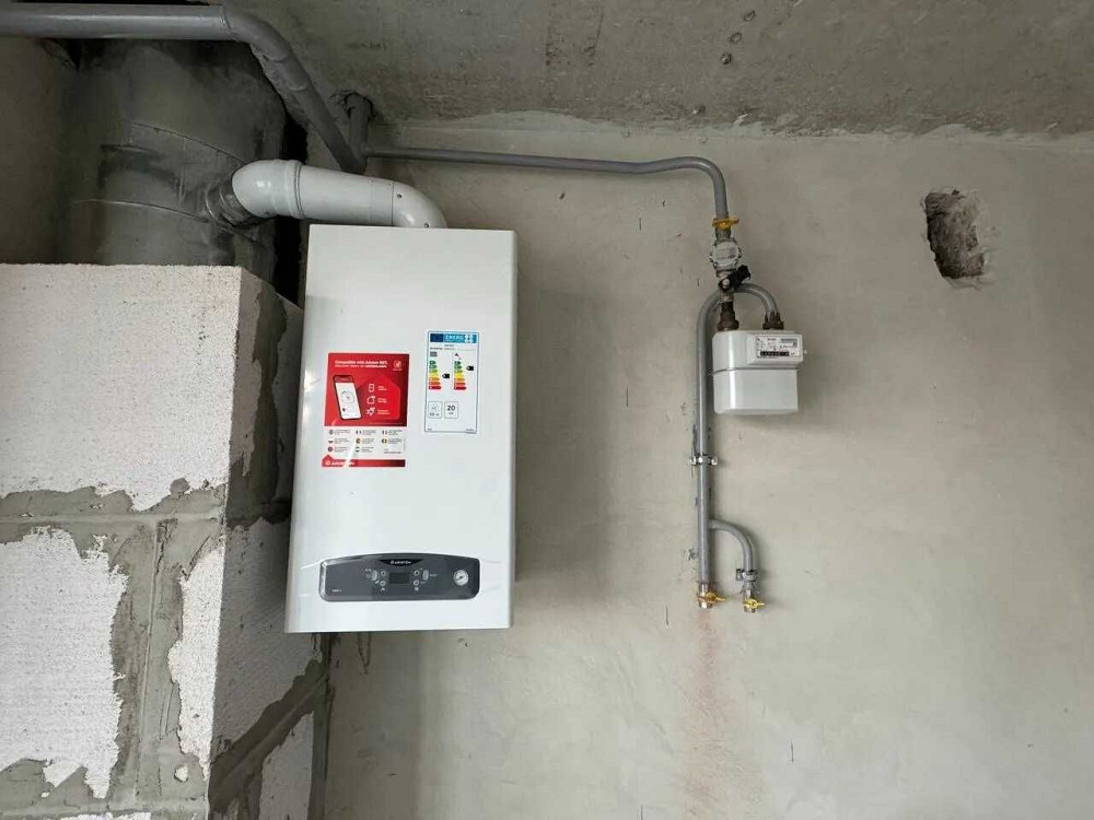 Простора двокімнатна поблизу ТЦ "Арсен" Ивано-Франковск - изображение 4