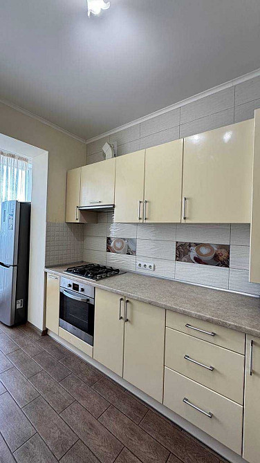 Простора 1к квартира 39 м² з лоджією з ремонтом і меблями Ірпінь Ірпінь - зображення 3