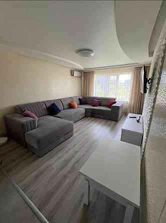 Продається 3к квартира на ж-м Тополя-3 Дніпро