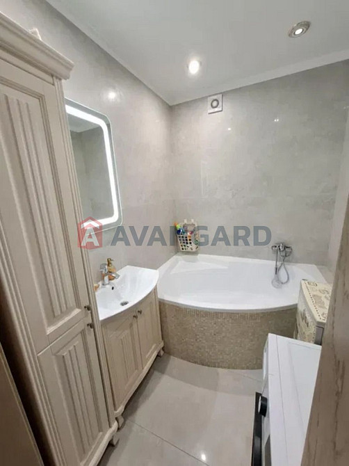 Продаж просторої трикімнатної квартири в новубудові з ремонтом! Львів - зображення 4