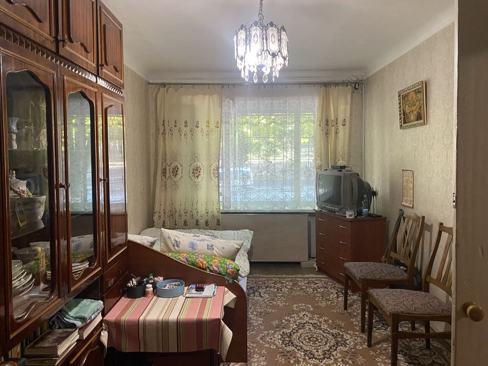 Однокінатна квартира в центрі міста Первомайский (Харьковская обл.) - изображение 1