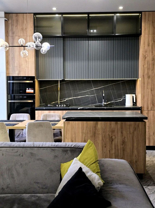 Оренда ДИЗАЙНЕРСЬКОЇ НОВОБУДОВИ (КУХНЯ-СТУДіЯ + спальня), паркомісце! Чернівці - зображення 5