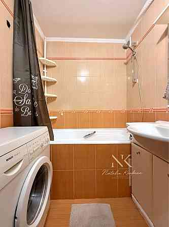 Оренда однокімнатної квартири 42м2  на Ахматової 4 Киев