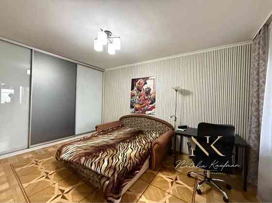 Оренда однокімнатної квартири 42м2  на Ахматової 4 Киев