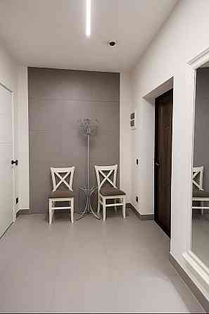 Перша здача! Студія + окрема спальня! ГЕНЕРАТОР! Є підземний паркінг ! Киев