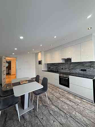 Оренда просторої 3 км квартири поруч з стометрівкою Івано-Франківськ