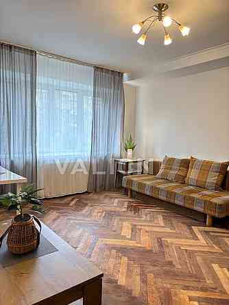 без % Продаж 3к квартири Антонова 43  Солом'янський район Киев