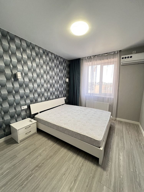 Эксклюзив!! Продам квартиру с ремонтом в ЖК Лазурный !! Харьков - изображение 1