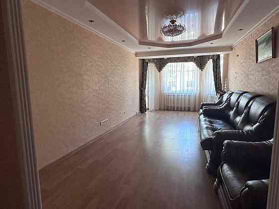 Трьохкімнатна квартира в центрі міста Чернигов