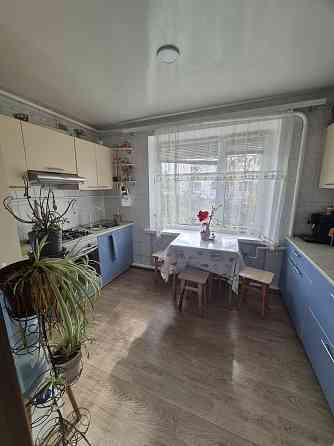 Продам 2 ком квартиру с гаражом Самары