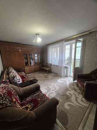 Продам 2 ком квартиру с гаражом Самары