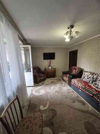 Продам 2 ком квартиру с гаражом Самары