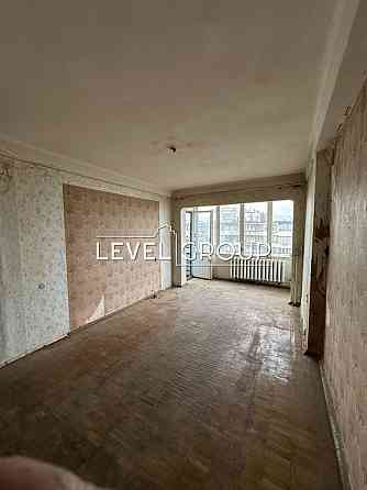 Під ремонт 2-кімнатна біля води на Русанівці! Без % Киев