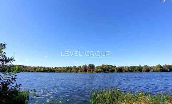 Під ремонт 2-кімнатна біля води на Русанівці! Без % Киев