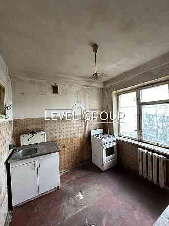 Під ремонт 2-кімнатна біля води на Русанівці! Без % Киев