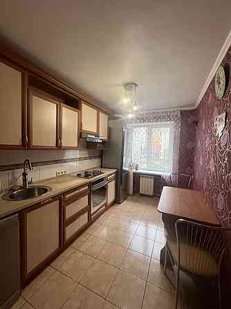 Продаю 4-кімнатну у центрі Вишгорода, без коміссії Вишгород