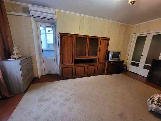 Оренда 1-к., Дарницька площа, вул. К.Калиновського.

Пропонується одно Киев