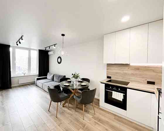 Оренда однокімнатної квартири ЖК Seven метро Осокорки Киев