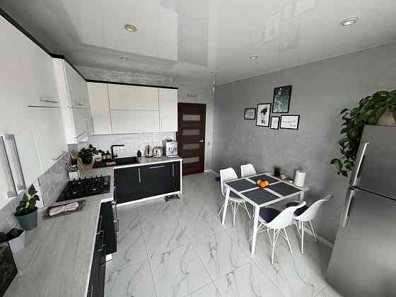 Продаж 2-к квартиру ЖК «Luxury Square” На щасливому ( перша лінія) Ровно