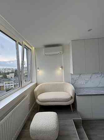 Продаж 1 -к ЖК 4 сезони м. Васильківська Киев