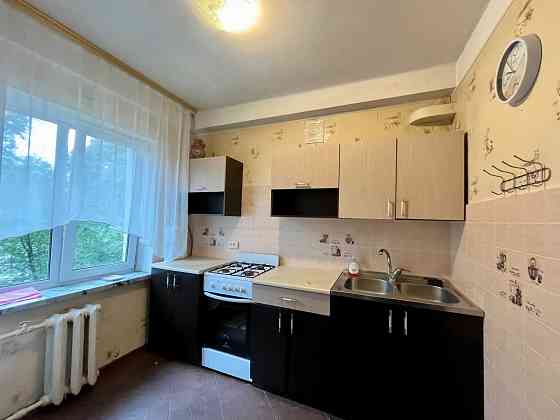 Продам 2 кімн. квартиру м. Виставковий центр, вул. Васильківська 53 Киев