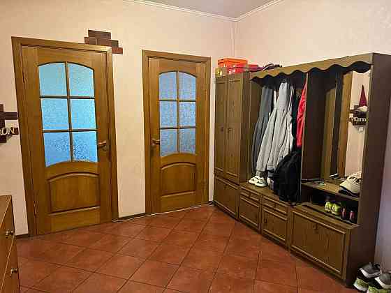 Здам 3-кімнатну квартиру біля метро Житомирська Киев