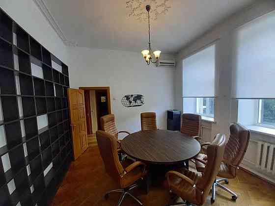 Здам 3к вул Володимирська 77 Центр Метро-7хв пішки Киев