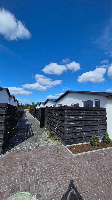 Будинок-квартира з власним двориком, Мила, Дмитрівка Мила - зображення 1