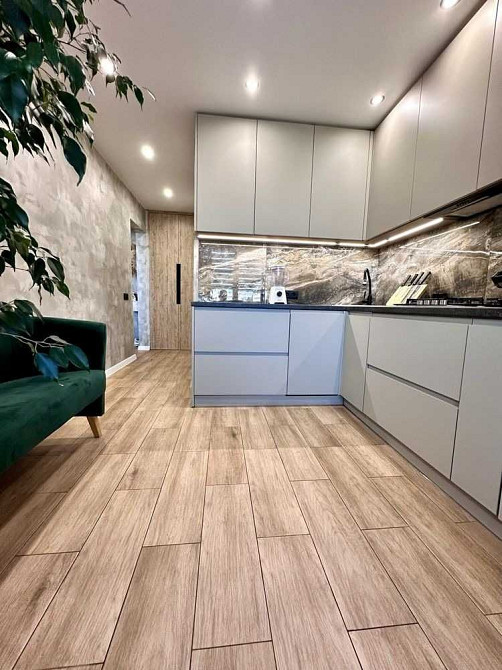 Продам 2к квартиру на Солнечном Дніпро - зображення 2