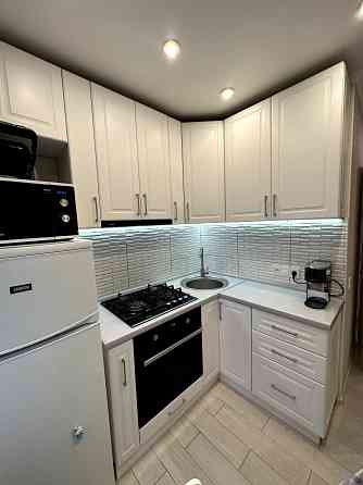 2 комнатная квартира Черемушки Филатова евроремонт средний этаж Одесса