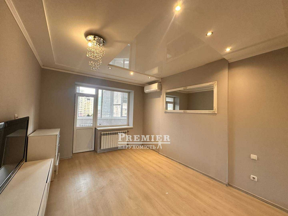 Квартира з ремонтом. Цегляний будинок на Сахарова. 72 кв.м. Одесса - изображение 1