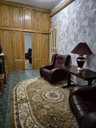 2-кімнатна сталінка . Центр. Площа. Чернигов