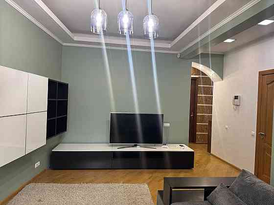 Довгострокова оренда. 2 к. О. Гончара, 6. Без комісії. Киев